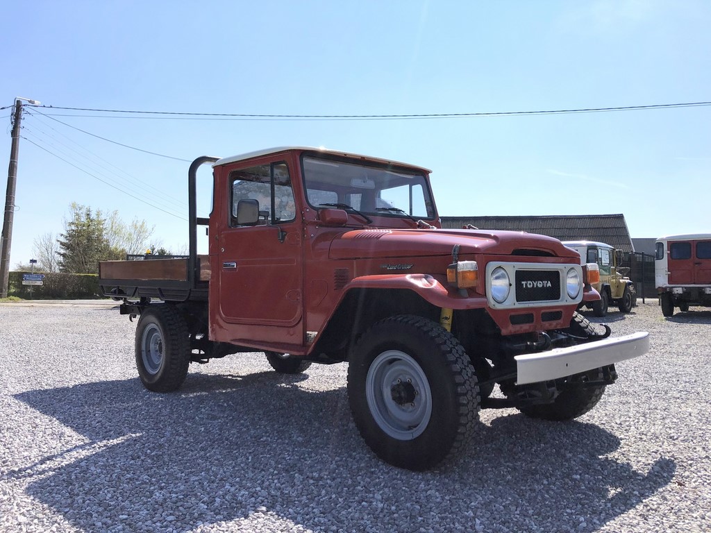 Toyota Land Cruiser FJ45 rouge - 1979 - 3