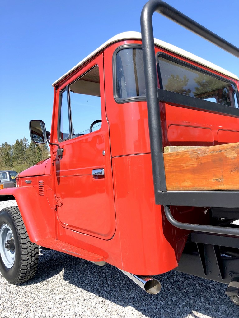 Toyota Land Cruiser FJ45 rouge - 1979 - 17