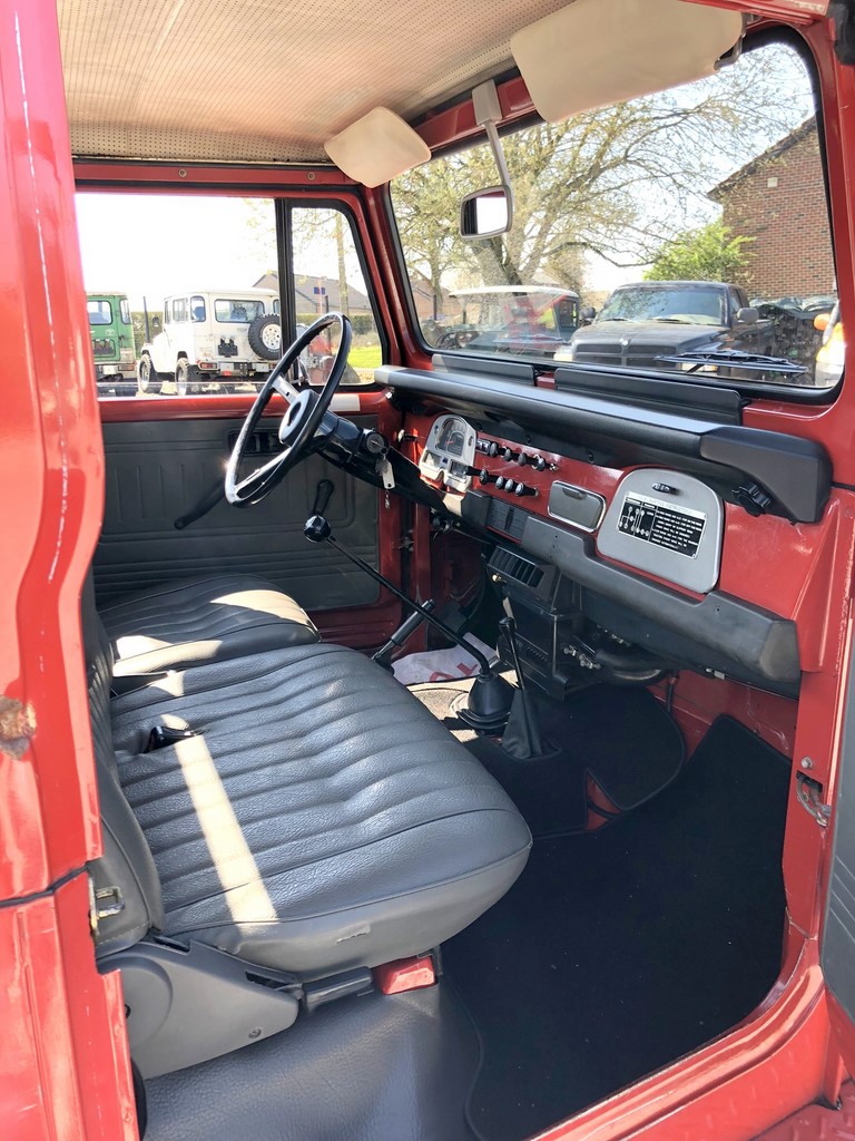 Toyota Land Cruiser FJ45 rouge - 1979 - 22