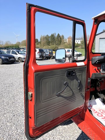 Toyota Land Cruiser FJ45 rouge - 1979 - 9